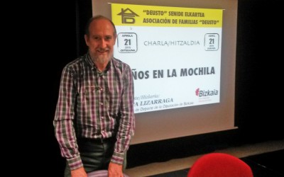 CHARLA/HITZALDIA «AÑOS EN LA MOCHILA»